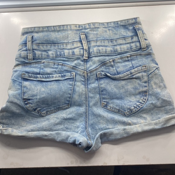 Woman’s washed out colour jean shorts, Size 00 - Picture 3 of 4